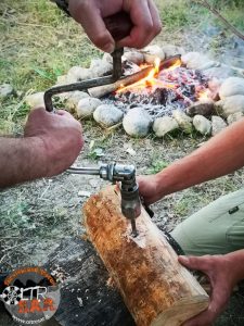 Explorer's Bushcraft Trapano a mano